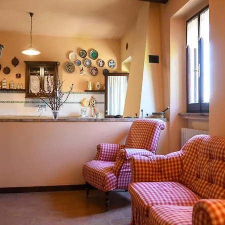 別荘 Large In A Stone